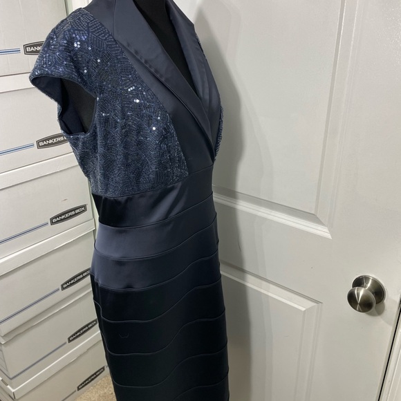 Tadashi Collection Navy Blue Midi Sequins Holiday Cocktail Dress SIZE 8 - Picture 7 of 10